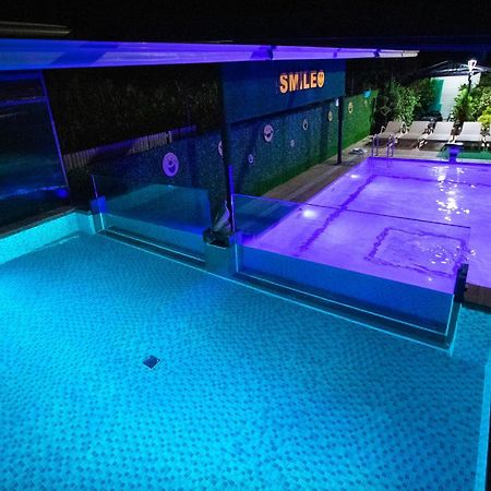 Hotel Smile Kobuleti Exterior photo