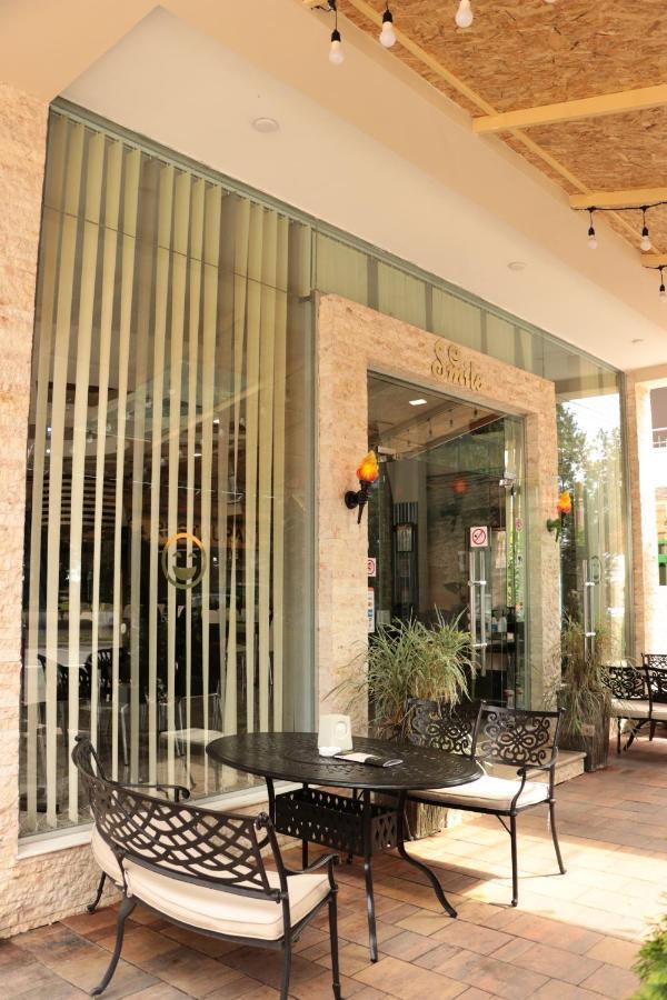 Hotel Smile Kobuleti Exterior photo