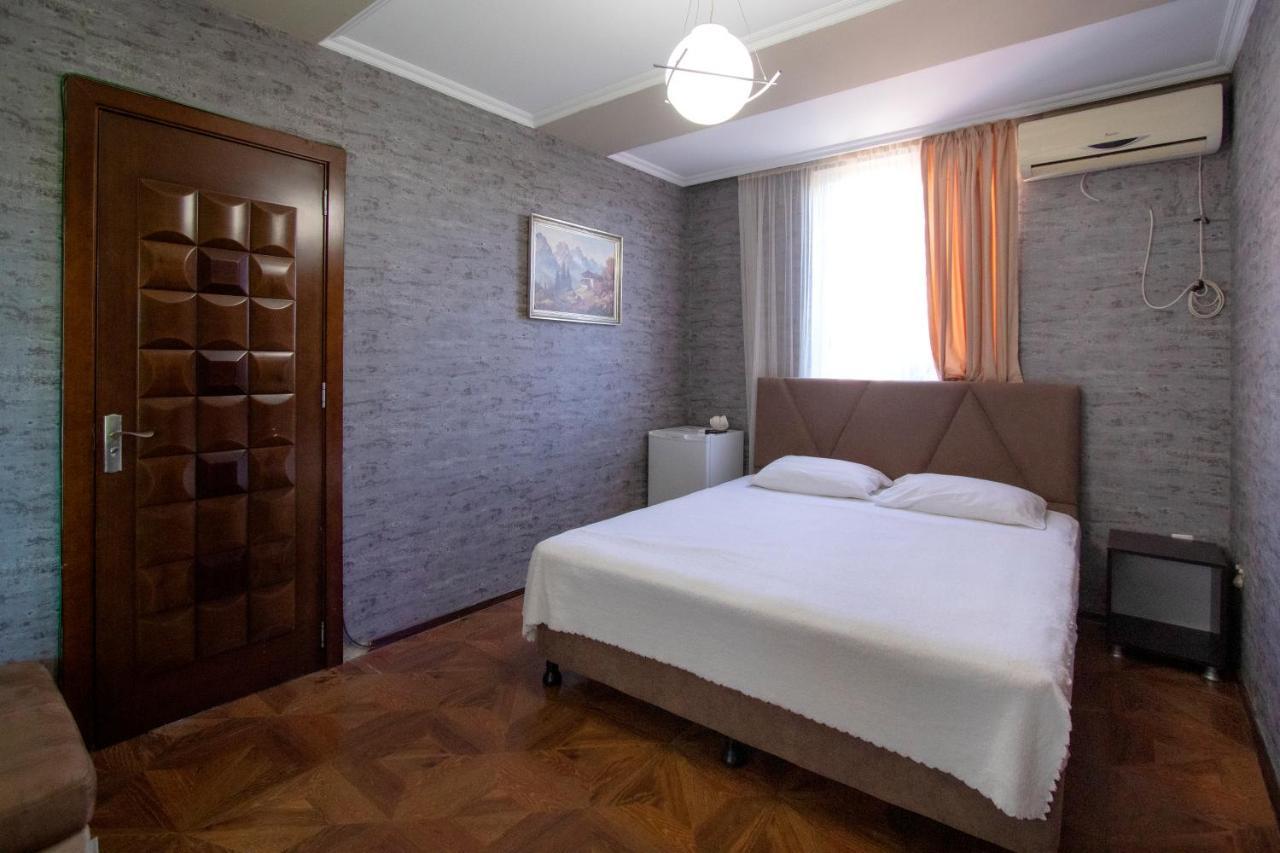Hotel Smile Kobuleti Exterior photo