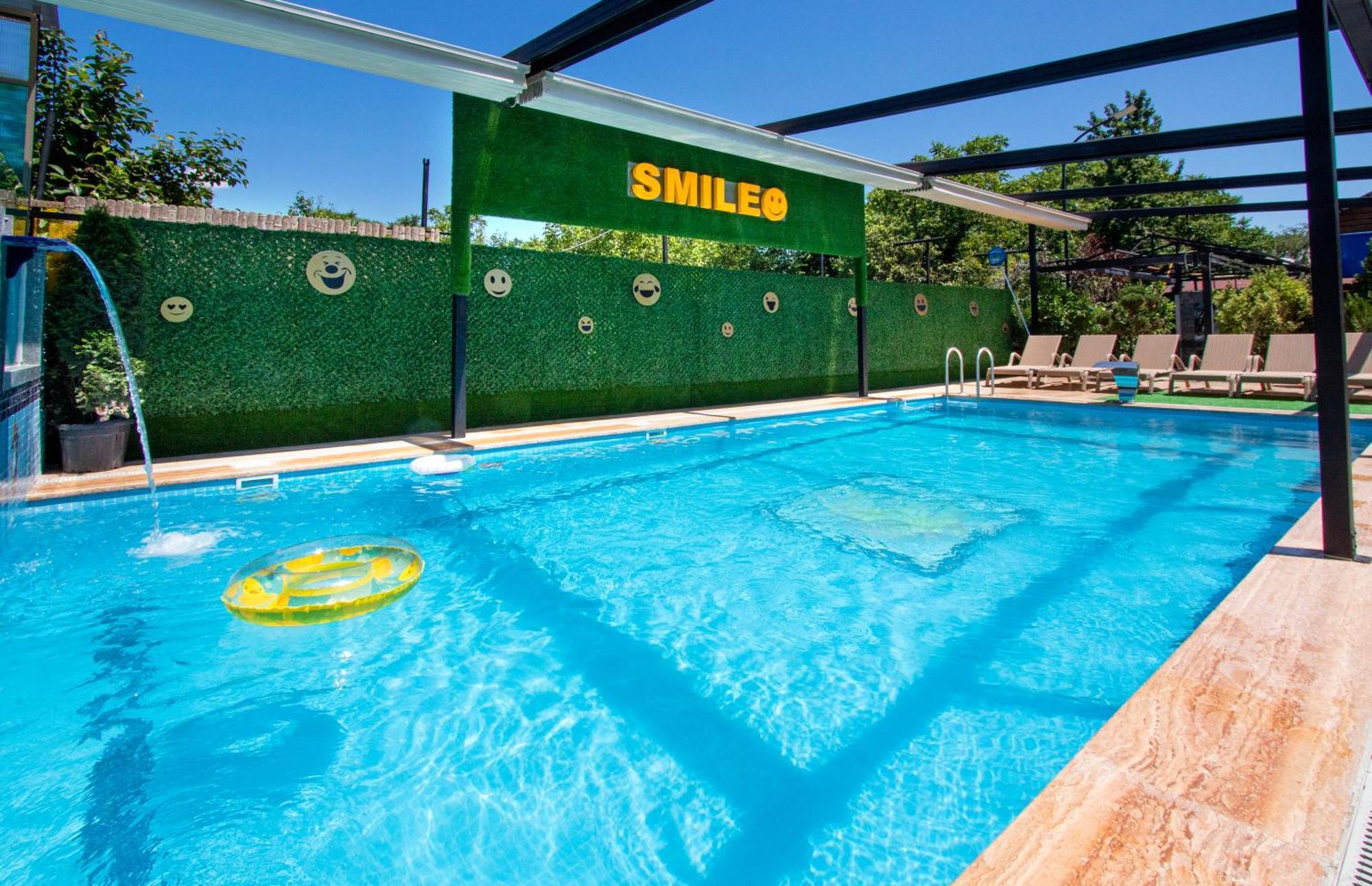 Hotel Smile Kobuleti Exterior photo